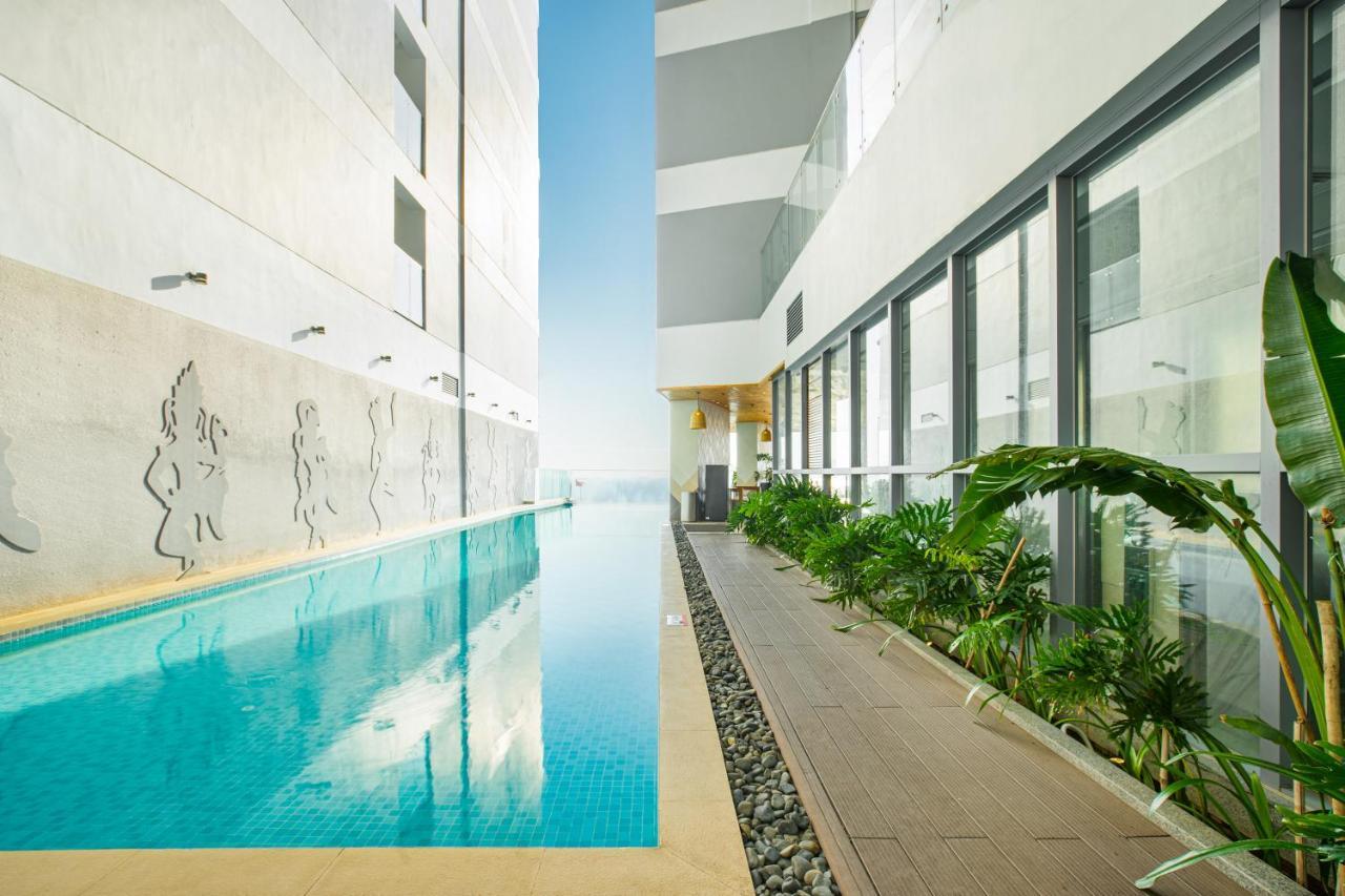 Capital Beachfront Нячанг Экстерьер фото